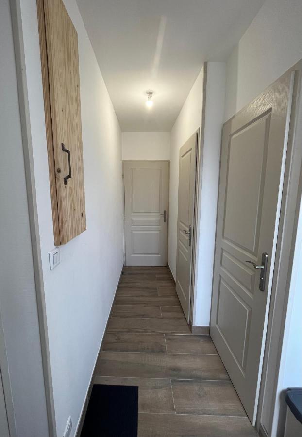 Entièrement Rénové à 15min De Lyon Appartement *